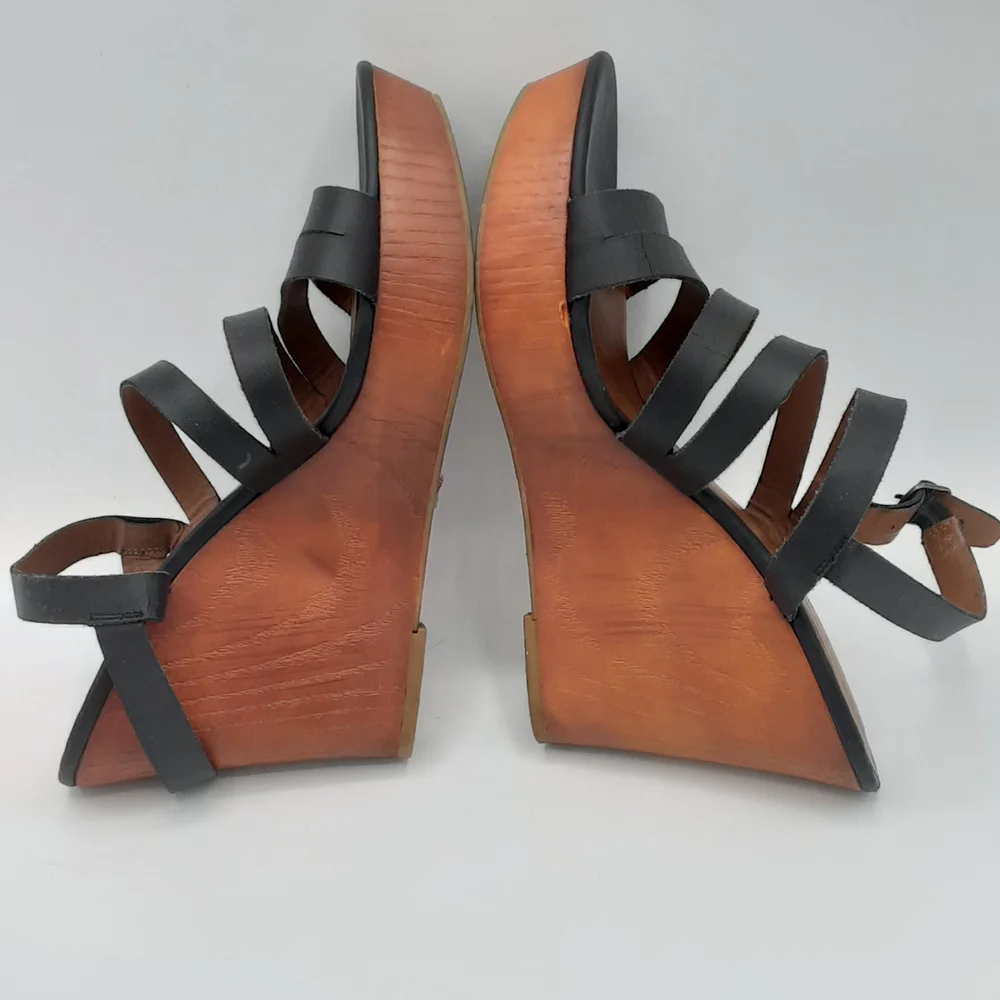 Lucky Brand Larinaa Black Leather Boho Retro 70's Strappy Wedge Sandals.